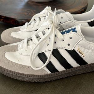 Adidas Samba Shoes - like new